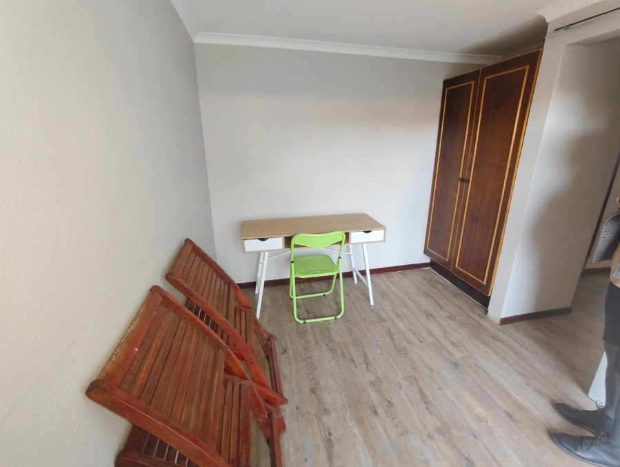 To Let  Bedroom Property for Rent in Langenhovenpark Free State